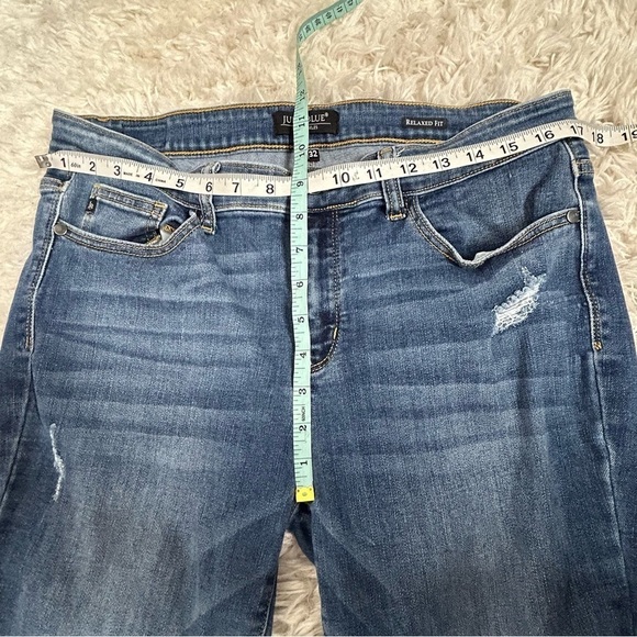 Judy Blue Distressed Relaxed Fit Jeans - Picture 15 of 15
